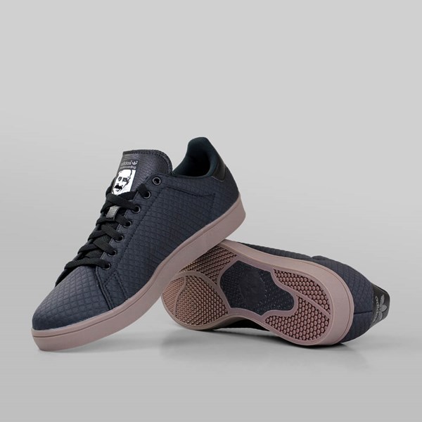 Adidas Stan Smith Vulc Carbon Black Gum | Adidas Skateboarding Footwear