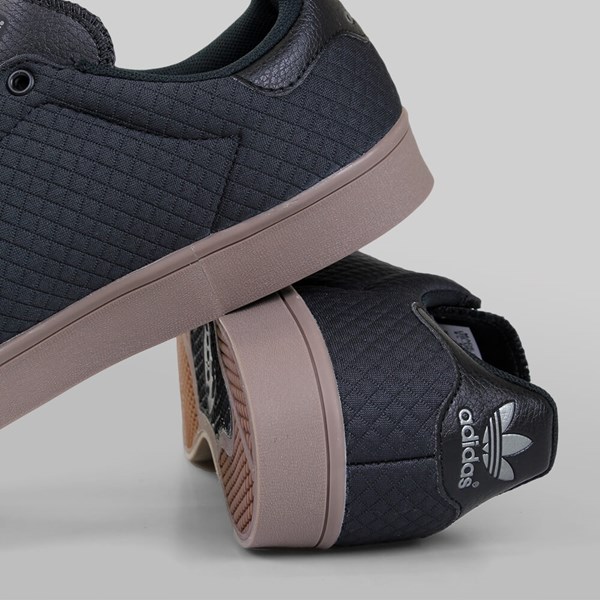 Adidas Stan Smith Vulc Carbon Black Gum | Adidas Skateboarding Footwear