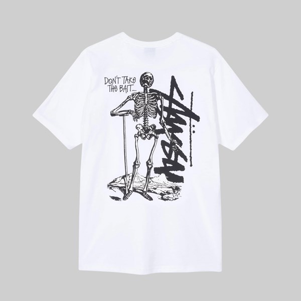 https://www.attitudeinc.co.uk/Content/ProductImages/stussy-dont-take-the-bait-tee-white-1_600x600.jpg